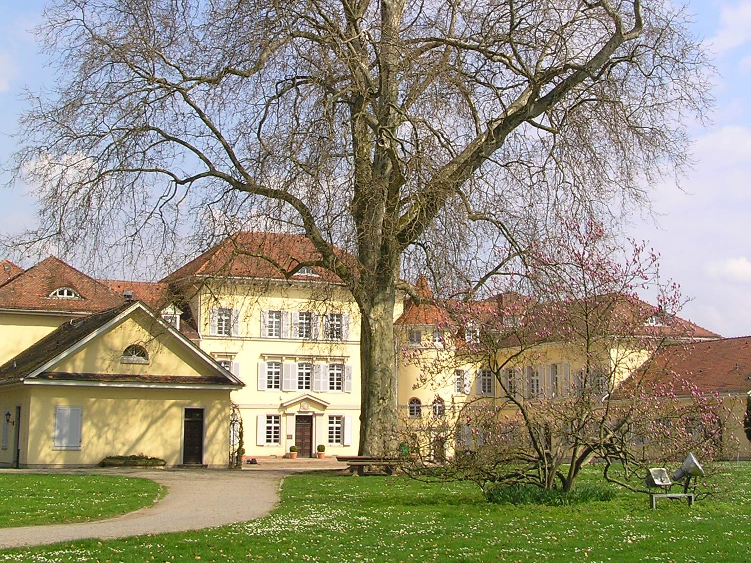  Schloßhof 